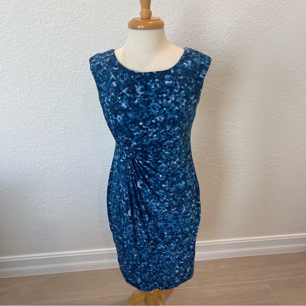 Connected Apparel size 8 Abstract dot Patterned Dress
